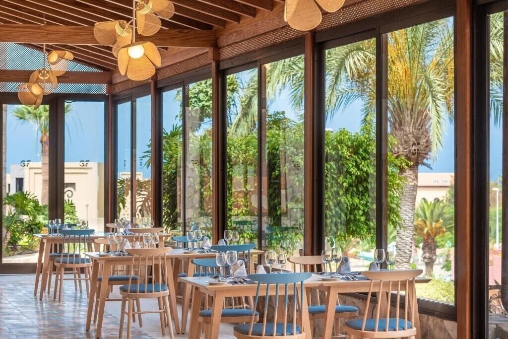 Фотография GF Gran Costa Adeje 5*