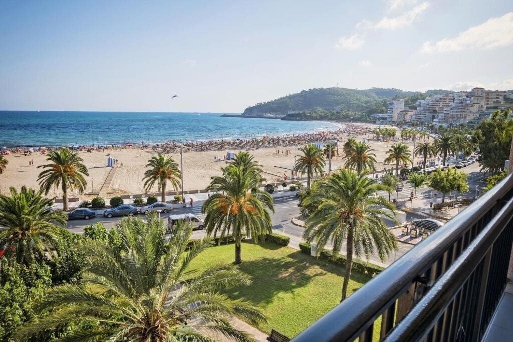 Готель Hotel Neptuno 3*