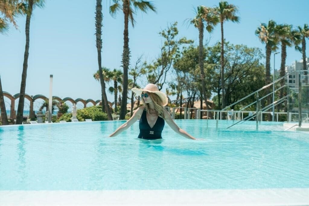 Готель Pontiana Thalasso 5*