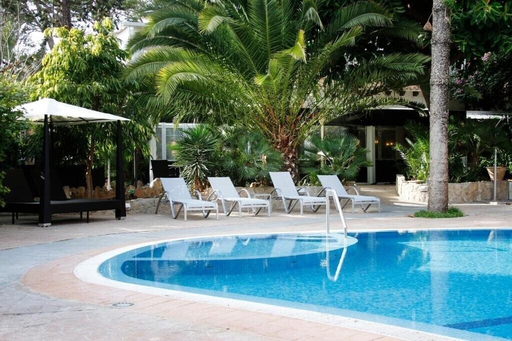 Готель Morlans Garden 3*