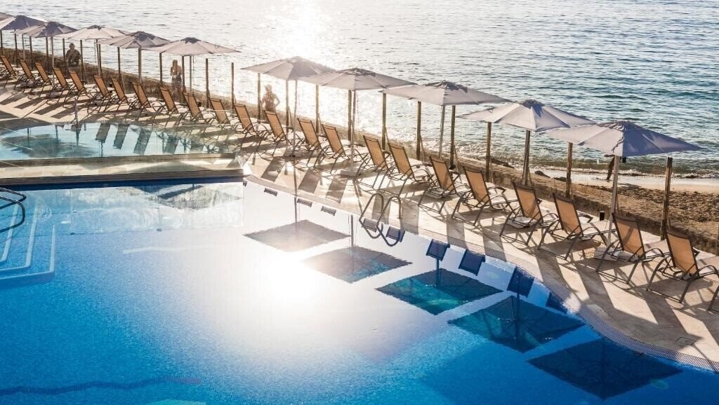 Отель Globales Santa Lucia 4*