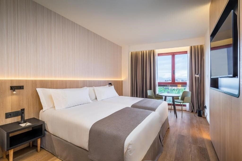 Отель Occidental Pamplona	 4*