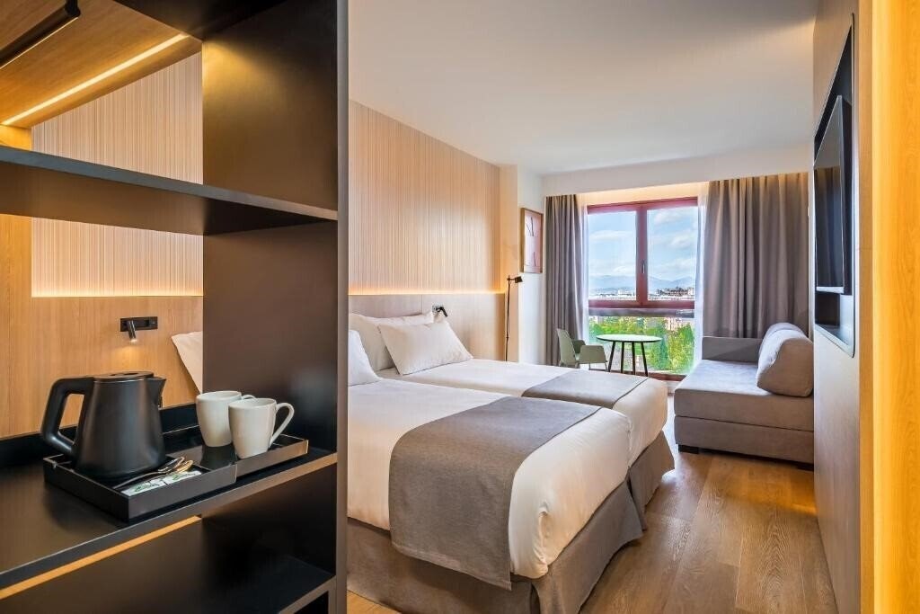 Фото Occidental Pamplona	 4*