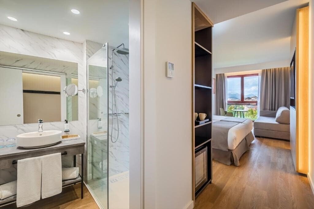 Фотография Occidental Pamplona	 4*