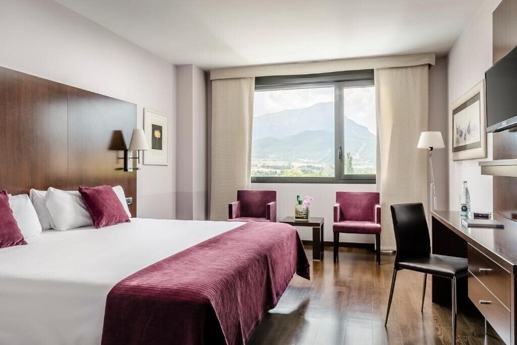 Готель Hotel Eurostars Reina Felicia 4*