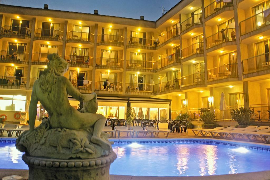 Готель Aparthotel Miami Park апартаменты