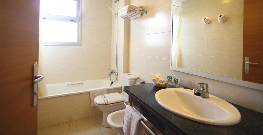 Фотографія Aqua Hotel Nostre Mar Apartments 3*