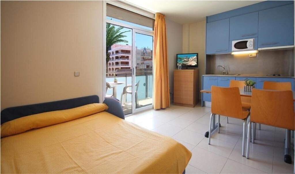 Картинка Aqua Hotel Nostre Mar Apartments 3*