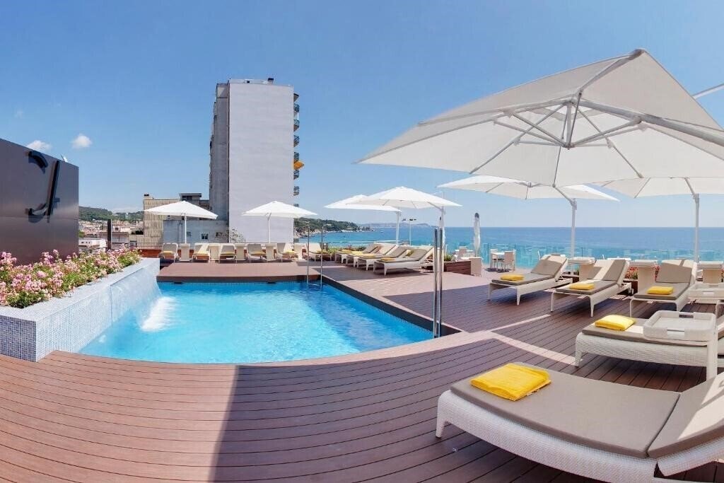 Готель Cosmopolita Hotel Boutique 4*