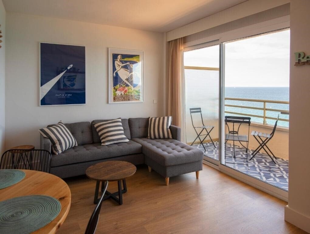 Отель Hotel Els Pins 3*