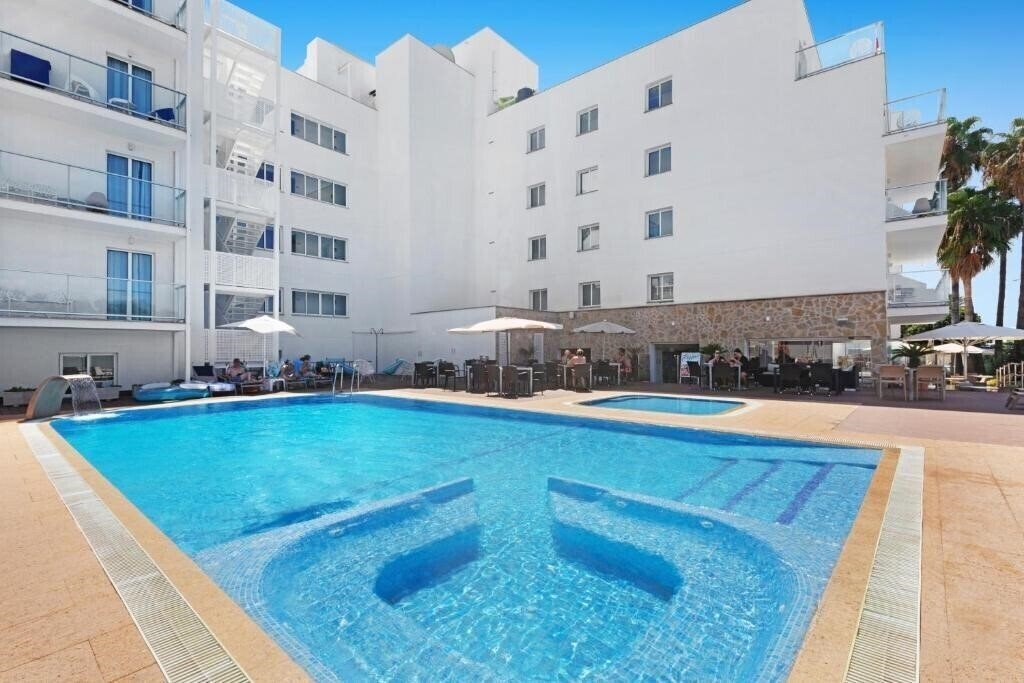 Готель Sant Jordi Hotel 3*