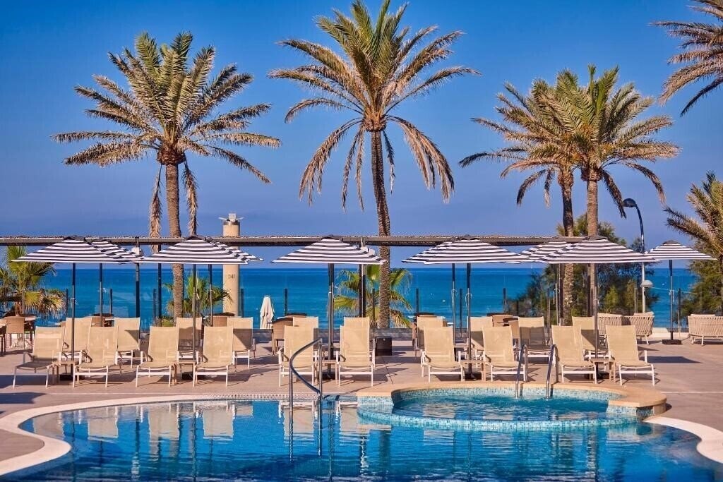 Готель Universal Hotel Neptuno Adults Only 4*