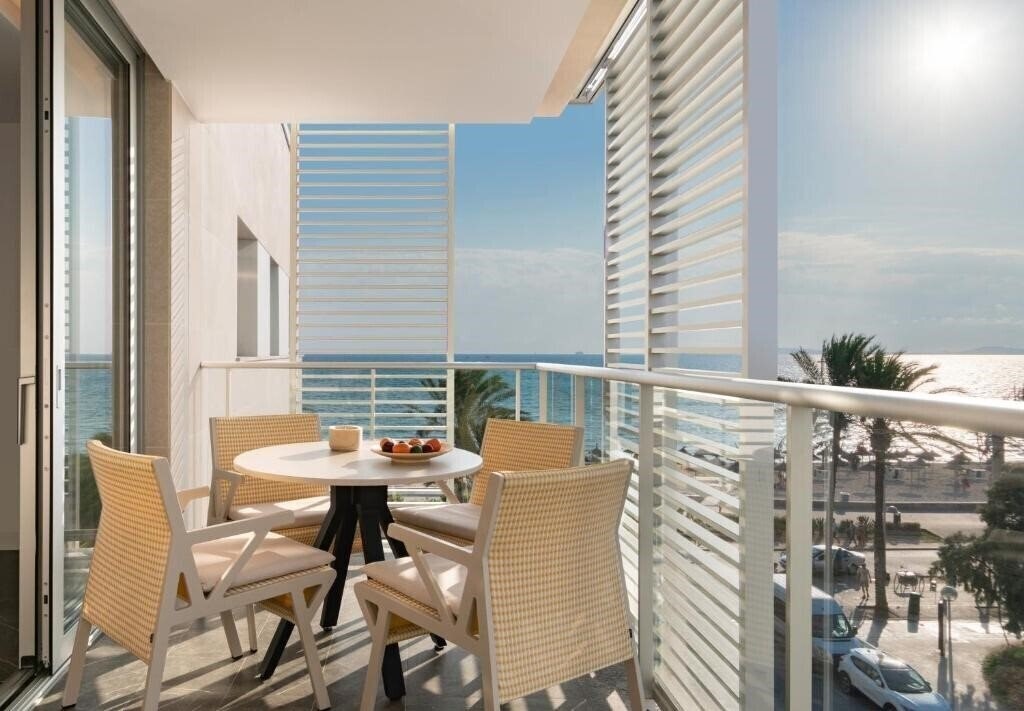 Картинка Pure Salt Residences 5*