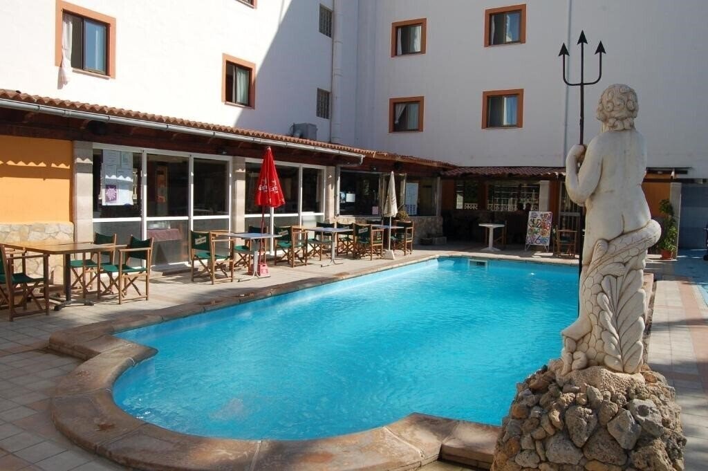 Фотографія Raxa Hotel 1*