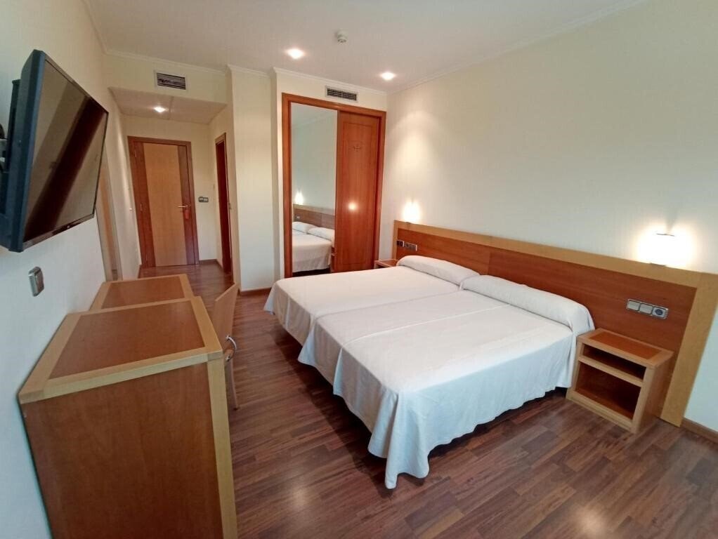 Фото Hotel Galaico Sanxenxo 2*