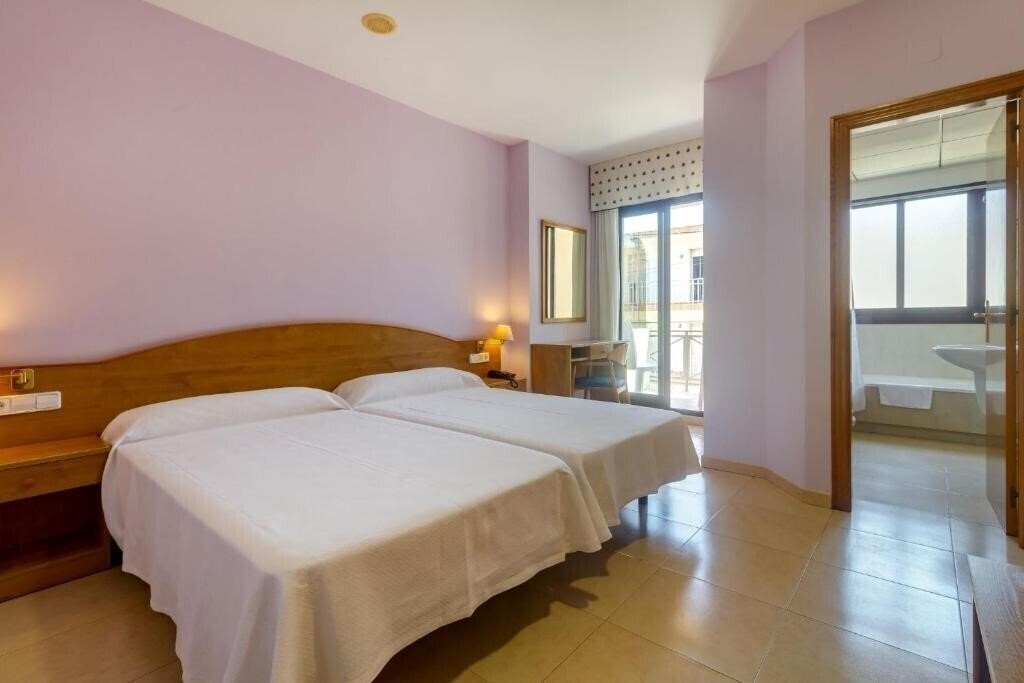 Картинка Duerming Montalvo Playa Hotel 2*