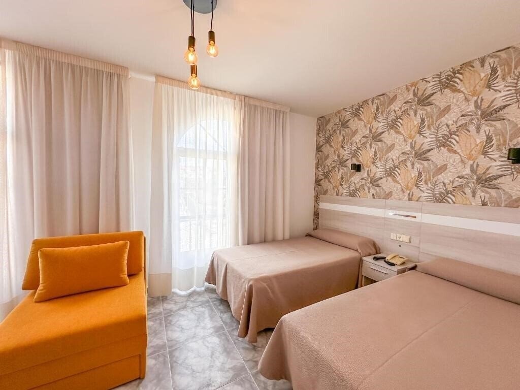 Готель Florida Mar 2*