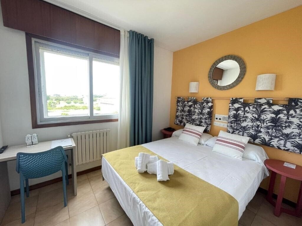 Готель Hotel Moon Dreams La Lanzada 2*