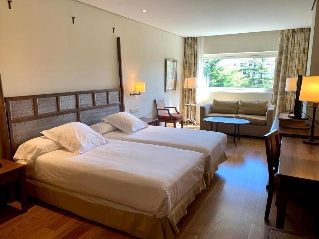 Отель Parador De Salamanca 4*