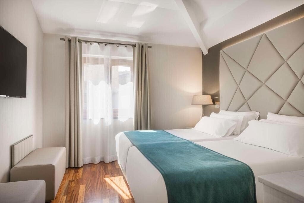 Картинка Nh Palacio De Castellanos 4*