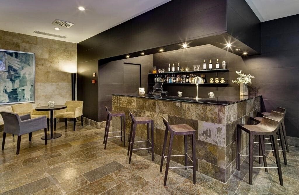 Изображение Nh Salamanca Puerta De La Catedral 4*