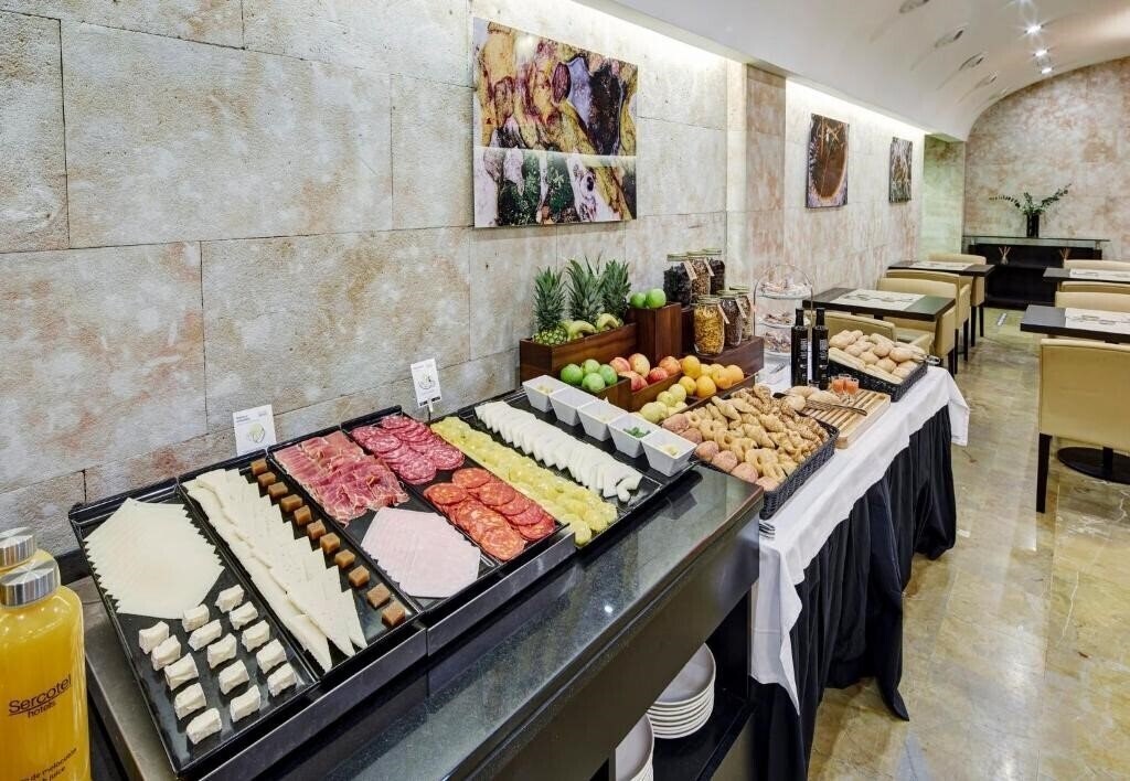 Изображение Nh Salamanca Puerta De La Catedral 4*