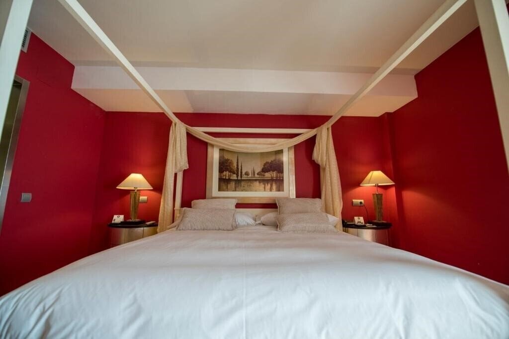 Картинка Hotel Soho Boutique Canalejas 4*