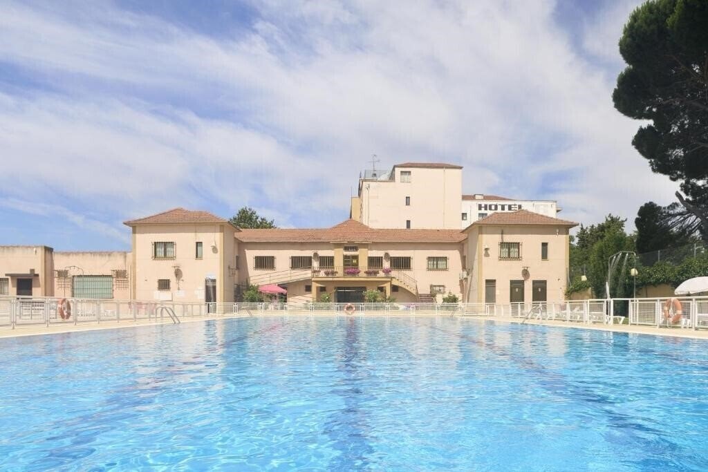 Отель Hotel Crisol Regio 4*