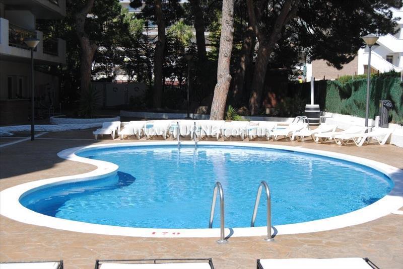 Готель Mediterranean Suites 3*