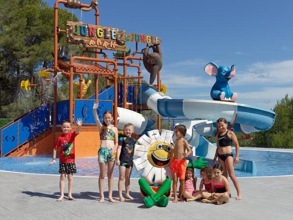Готель H10 Mediterranean Village 4*