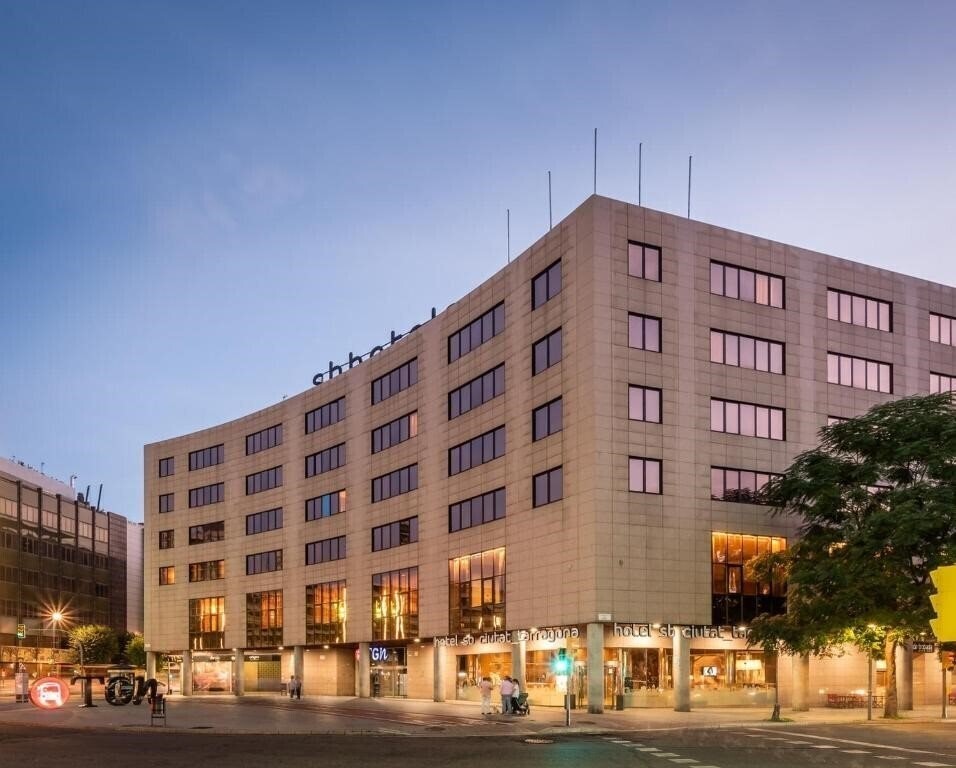 Отель SB Ciutat de Tarragona 4*