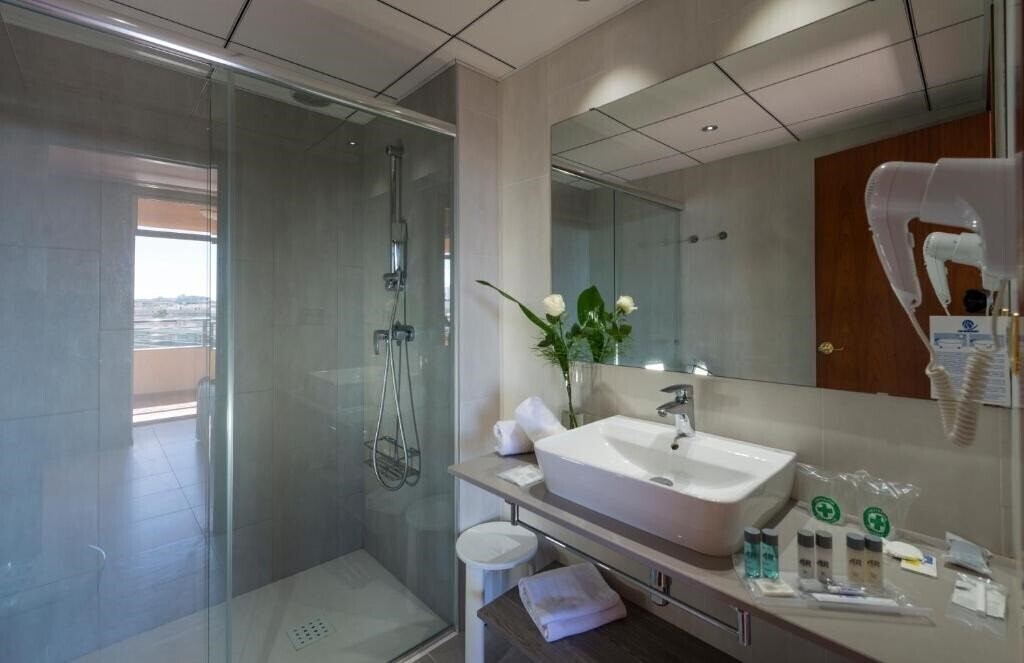 Зображення 4R Gran Hotel Regina 4*