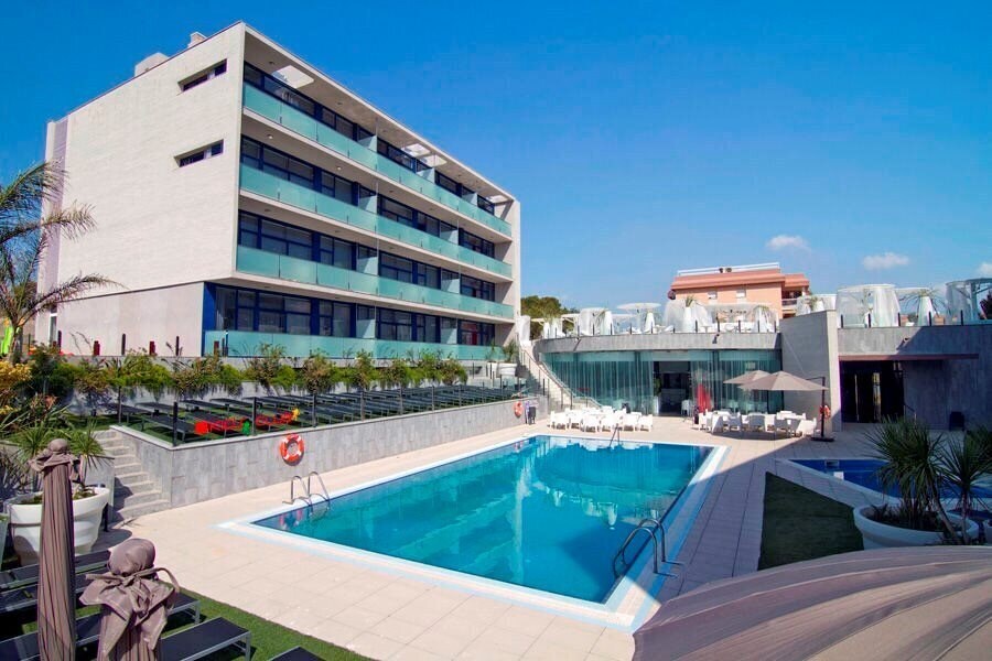 Готель Aparthotel Four Elements Suites 4*