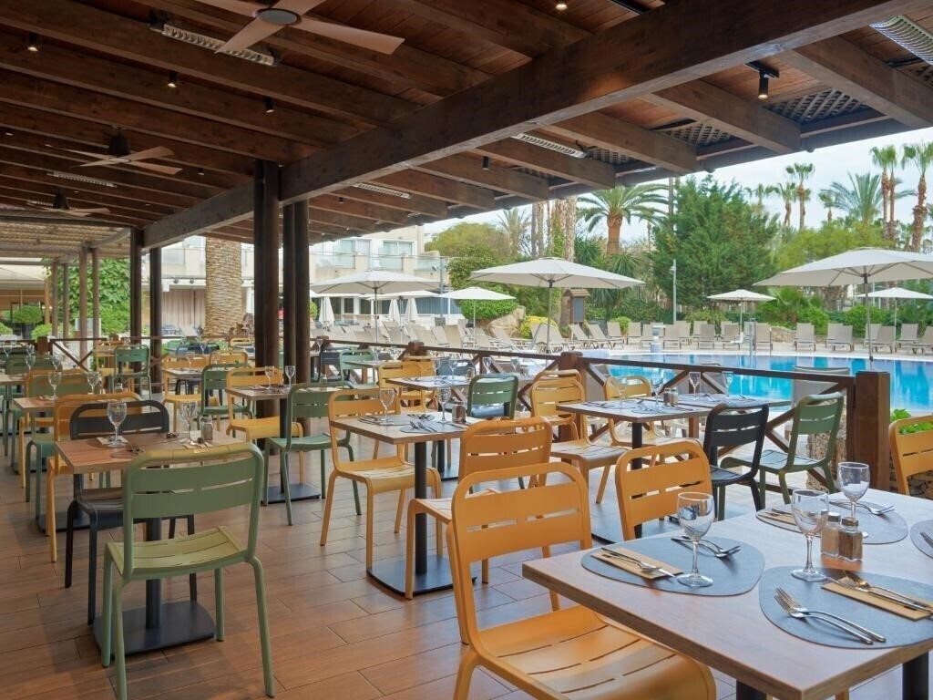 Картинка H10 Vintage Salou 4*