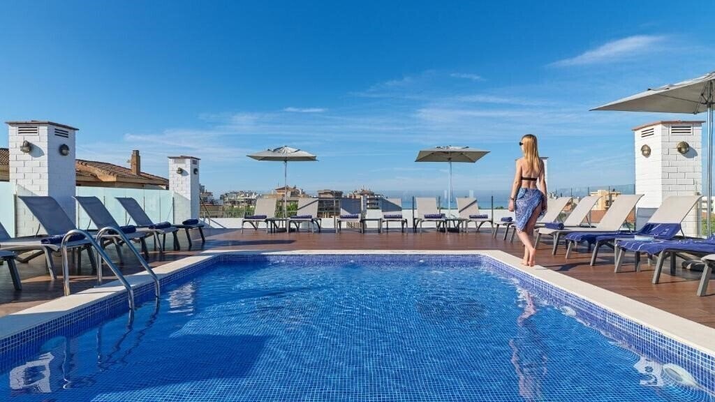 Изображение H10 Delfin 4*