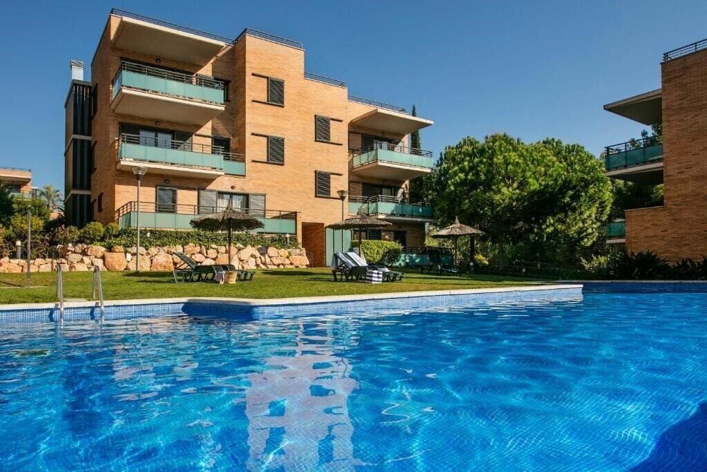 Отель Pierre & Vacances Salou 4*