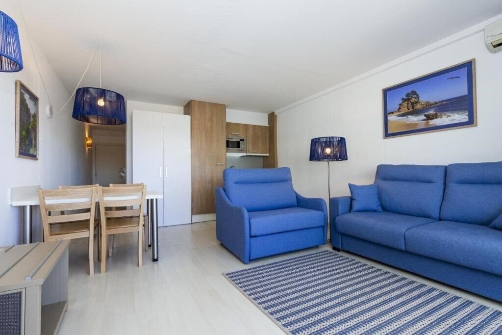 Фотография Acacias Apartamentos Salou 3*