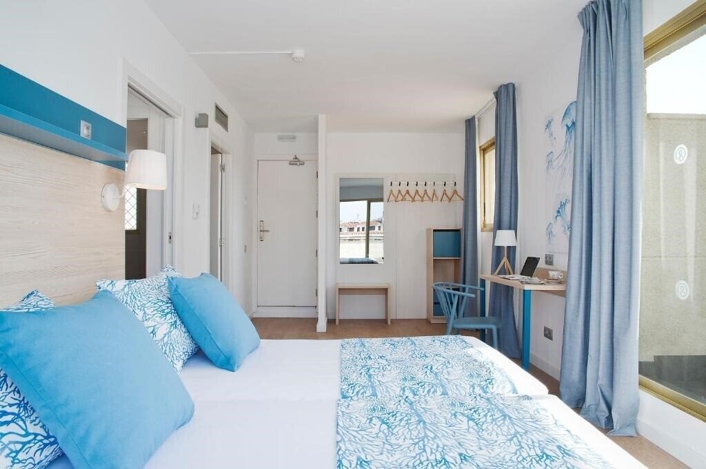 Фото Rentalmar Salou Beach Apart 4*