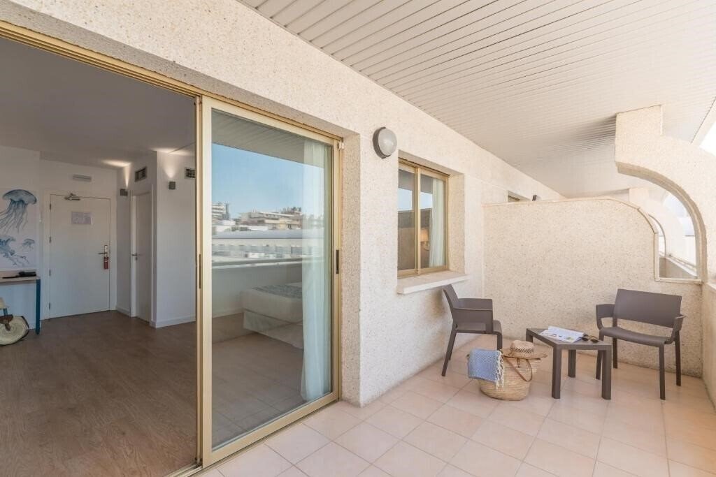 Фотографія Rentalmar Salou Beach Apart 4*