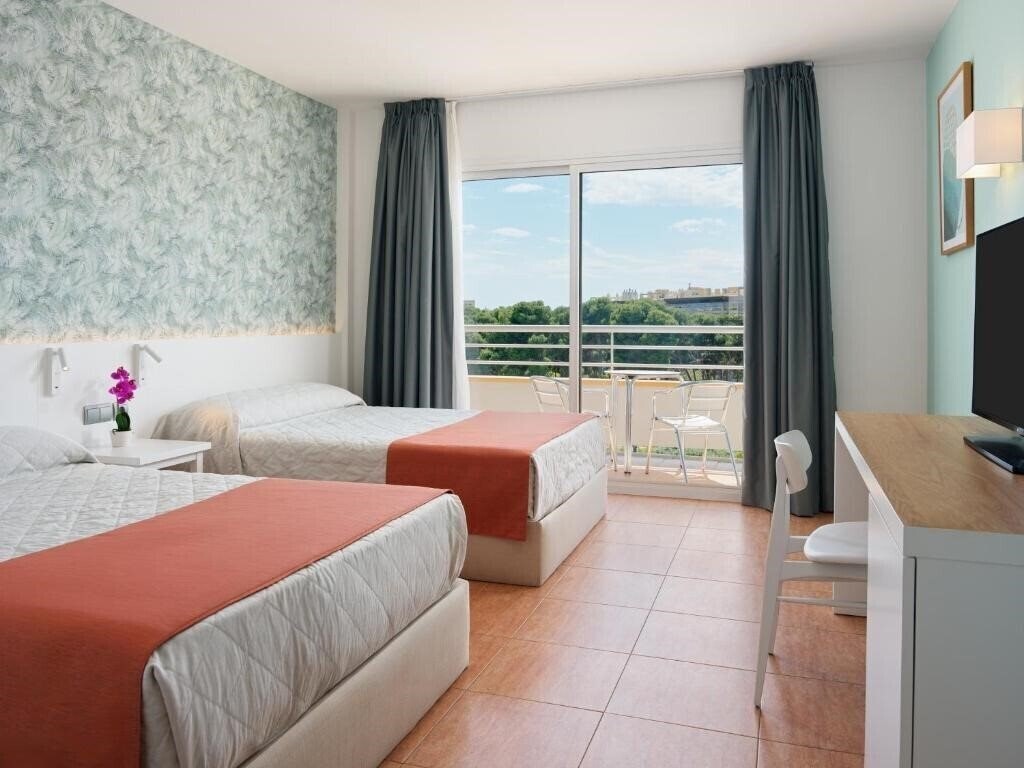 Фото Ponient Piramide Salou by Portaventura World 4*