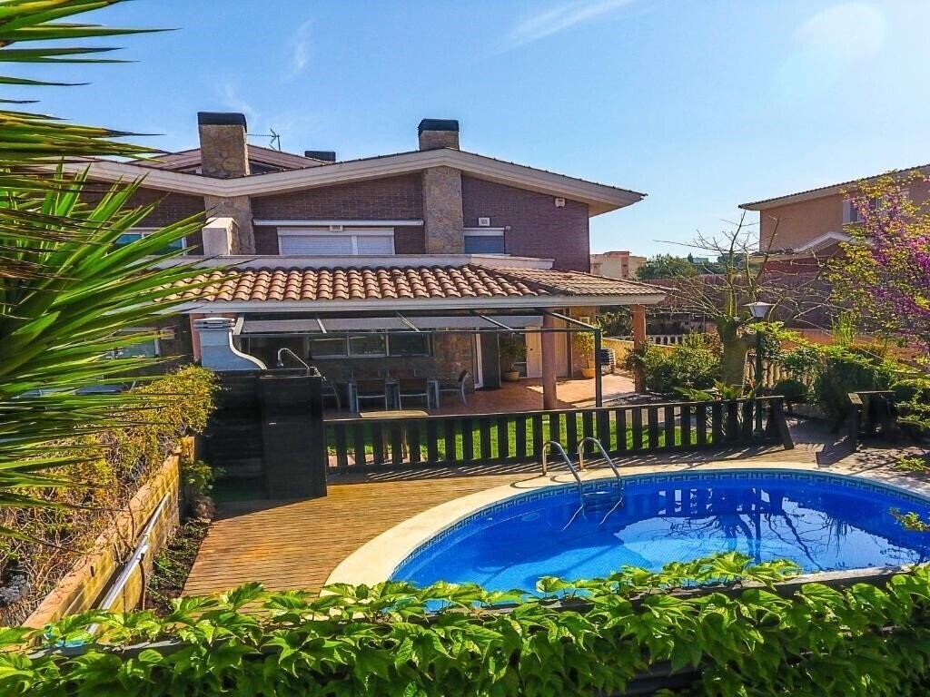 Отель Villa Moles 4*