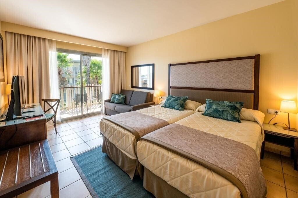 Фото Caribe Resort 4*