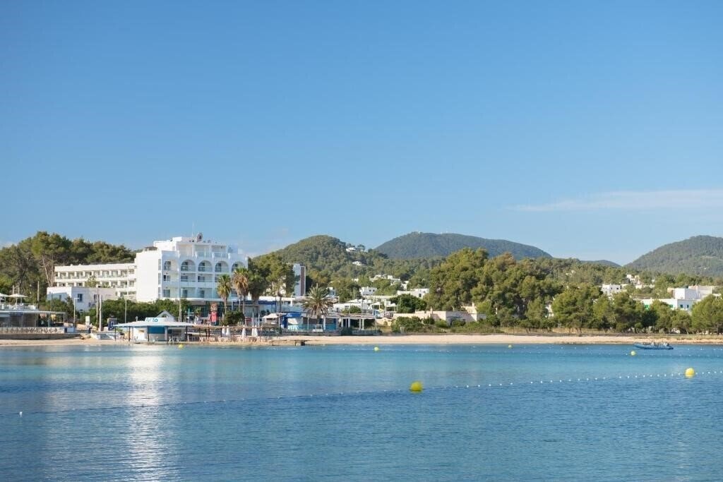 Фото Apartamentos La Kiki (ex. La Sirena) 3*