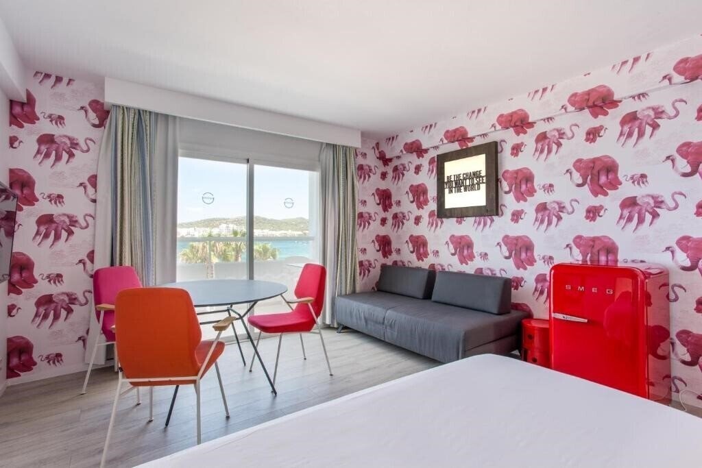 Фотография Apartamentos La Kiki (ex. La Sirena) 3*