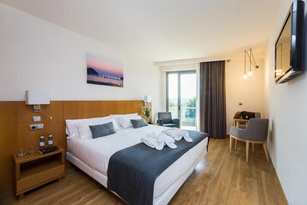 Готель Palacio De Aiete Hotel 4*