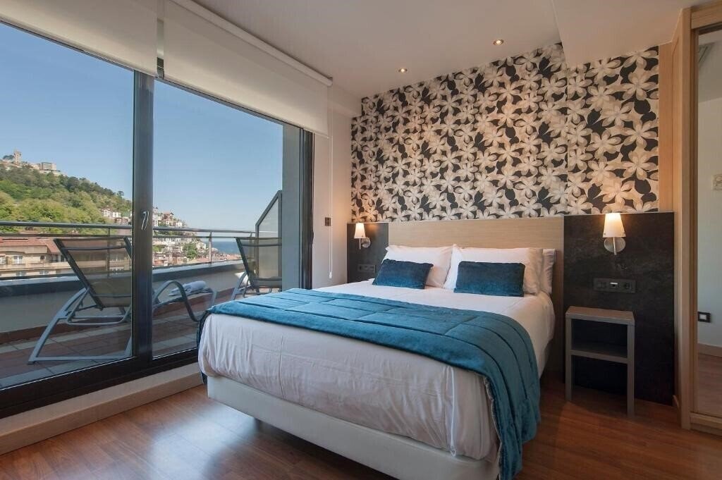 Отель Sercotel Codina 3*