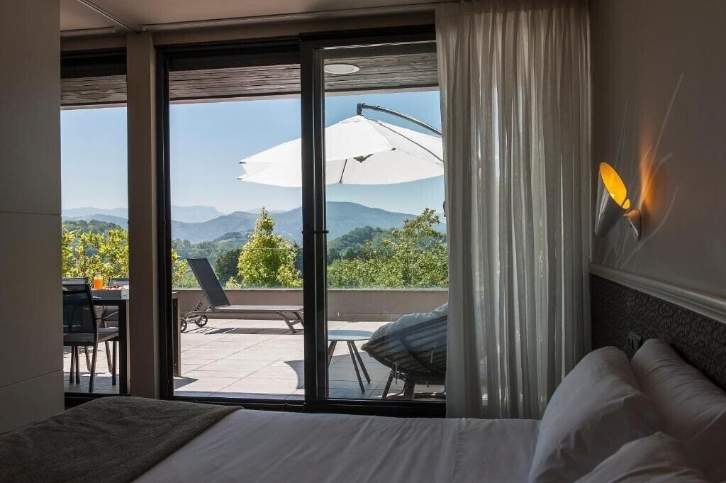 Готель Irenaz Resort Hotel Apartamentos 2*