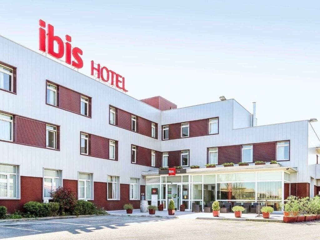 Готель Ibis Irun 1*