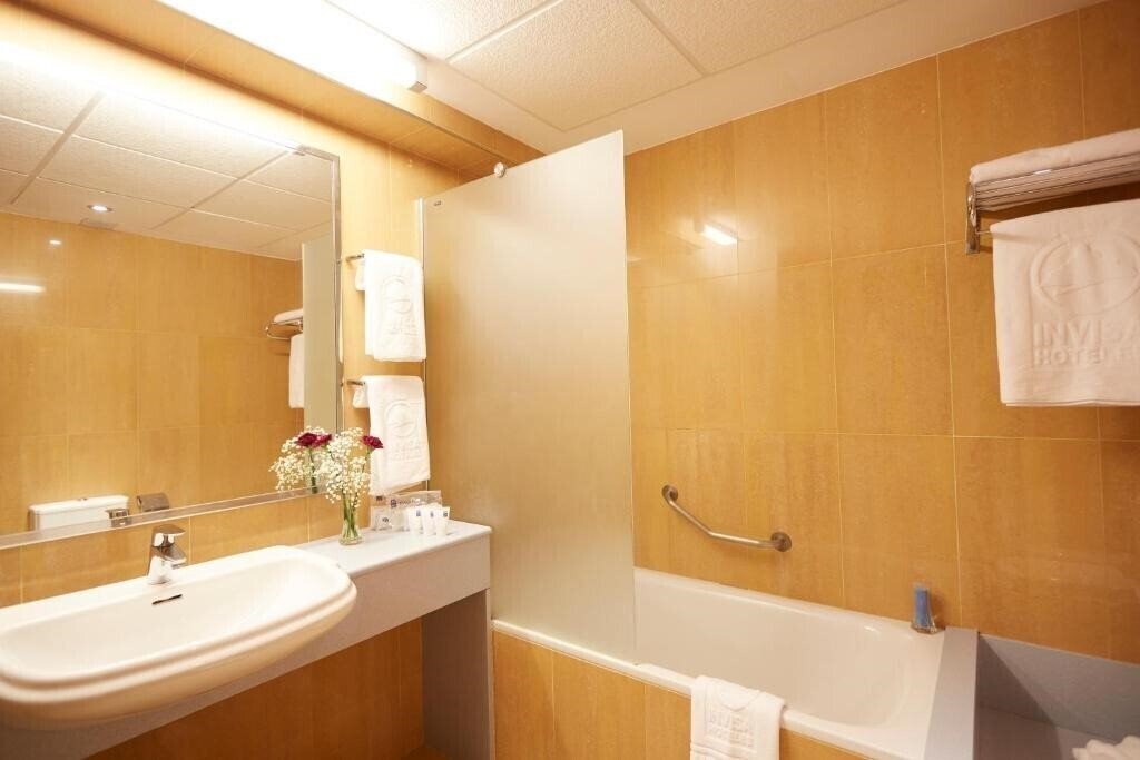 Фото Hotel Invisa La Cala 4*