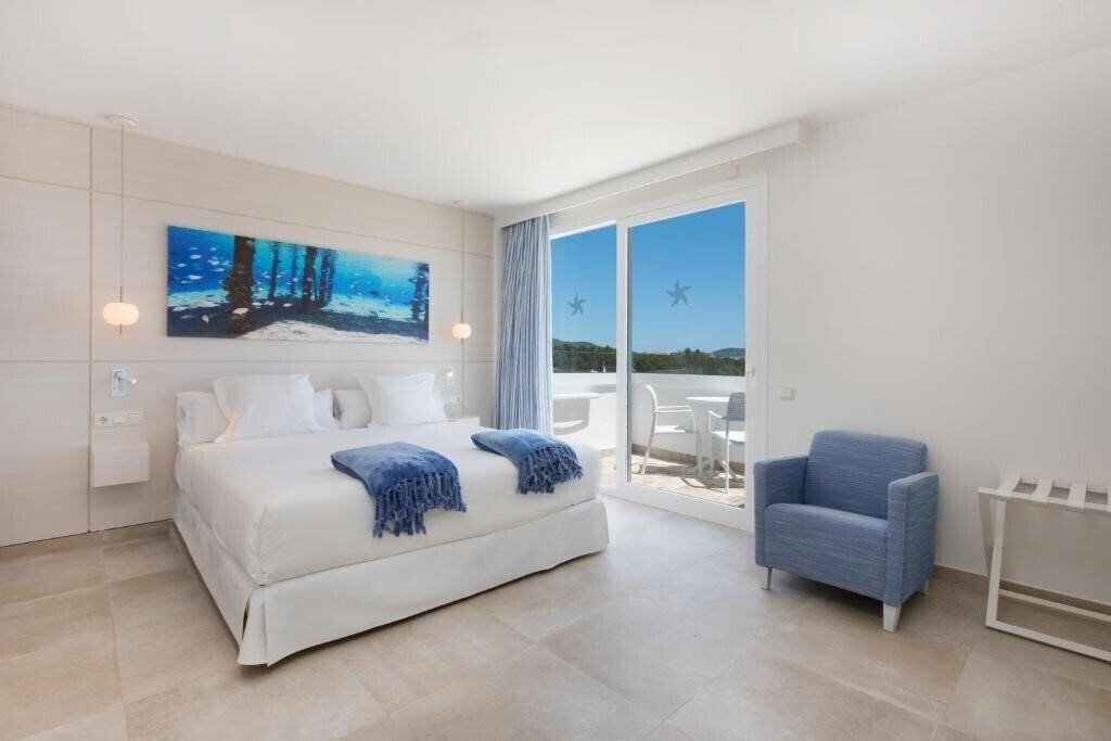 Фото Iberostar Selection Santa Eulalia 4*
